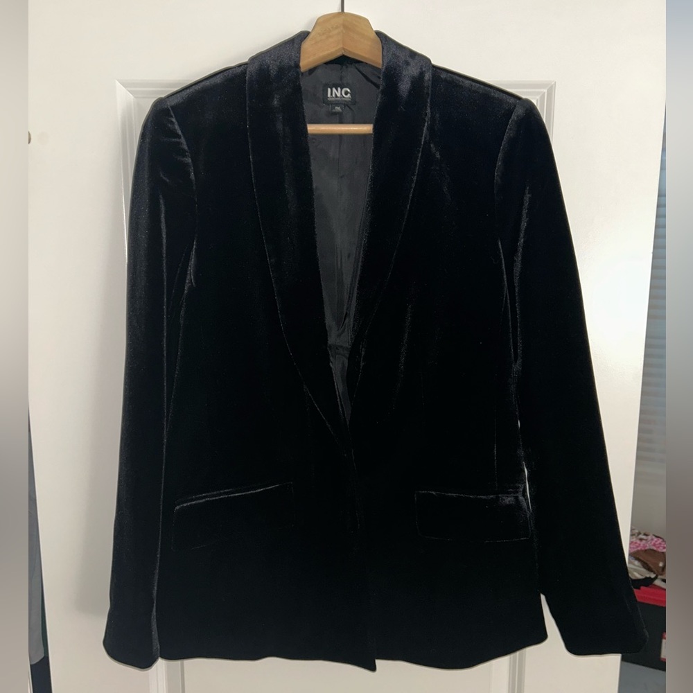 INC International Concepts Women’s Black Velvet Blazer- Petite Medium